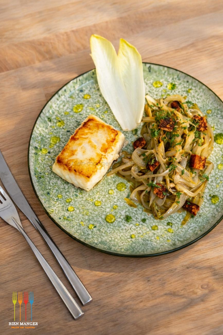 Endives fondantes parfumées au poivre de timut et pain d'épices